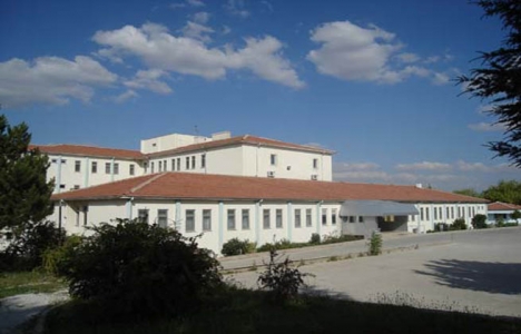 Kırşehir Nasuhdede'deki eski SSK hastanesi yıkılıyor!