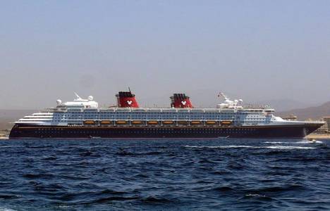 Disney Magic gemisi Kuşadası'nda!