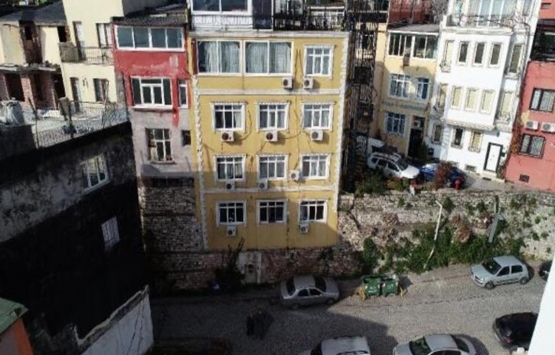 Fatih'te sur kalıntıların üstüne yapılan otel şaşkına çevirdi!