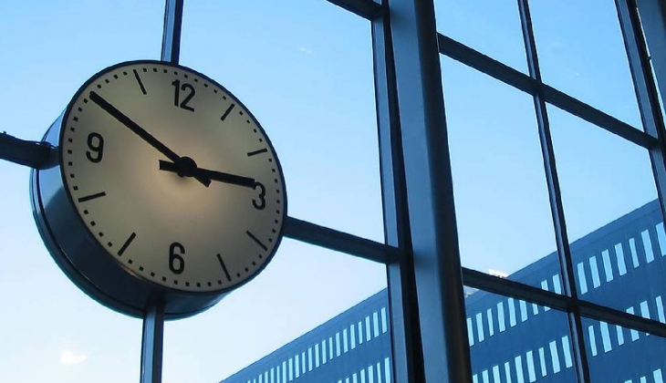 Bakan Bayraktar açıkladı! Kış saati uygulaması geri dönüyor mu?