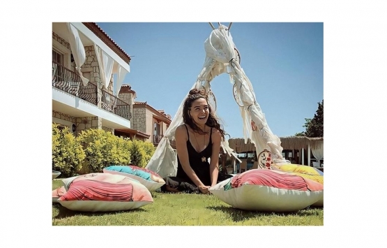 Ünlüler milyonlarını yazlıklara yatırdı!