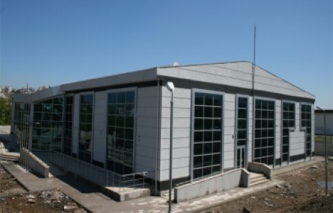 Gölcük Gençlik Merkezi açılış için gün sayıyor!