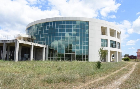 Düzce Kültür Merkezi 40 gün sonra hizmete açılacak!