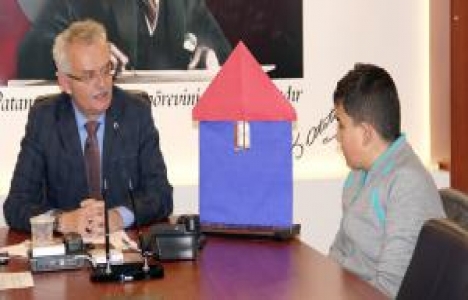 İlkokul öğrencisi Güvenli Pencere Projesi geliştirdi!