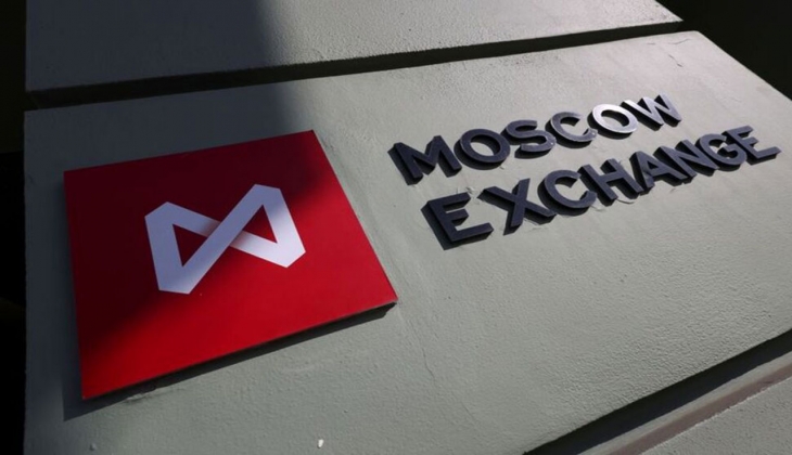 Moskova Bankası’ndan, dolarla işlem yapanlara sert müdahale. Rusya dolara bağlı olmayacak!