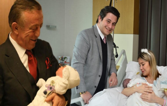 Ali Ağaoğlu dede oldu! İlk toruna lüks daire!