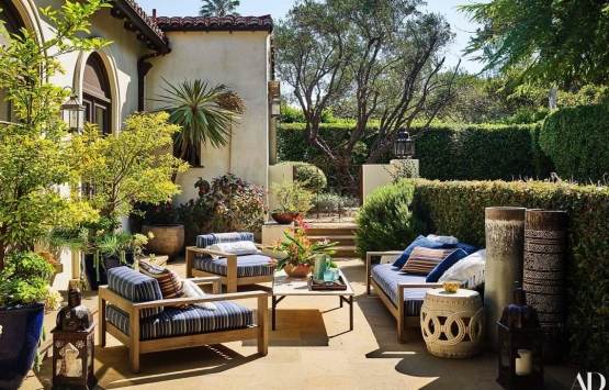 Alessandra Ambrosio evinin kapılarını açtı!