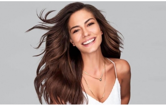 Demet Özdemir yeni evinden ilk fotoğrafını paylaştı!