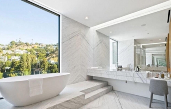 Ariana Grande Hollywoods Hills te 13,7 milyon dolara malikane aldı!