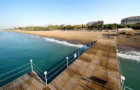 Lara Beach'teki 15 tesis ruhsatsız olduğu için mühürlendi!