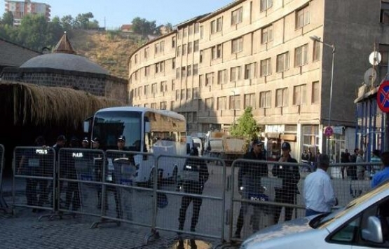 Bitlis'te dere üzerindeki 700 iş yeri boşaltıldı!