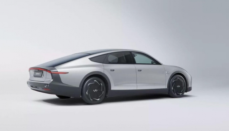 Sektöre damga vurmuştu! Otomobil piyasasında bomba etkisi yarattı: Güneş panelli araç üretimi durduruldu! 