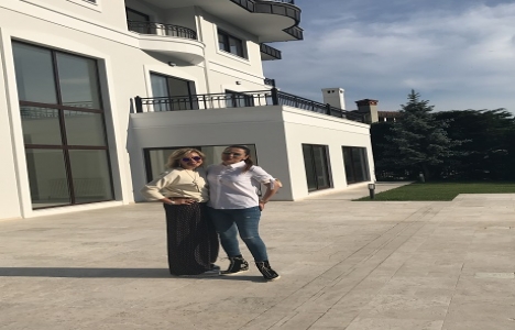Demet Akalın Acarkent ten lüks villa satın aldı!