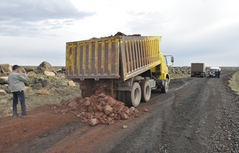 Siverek'te yol yapım çalışmaları devam ediyor!
