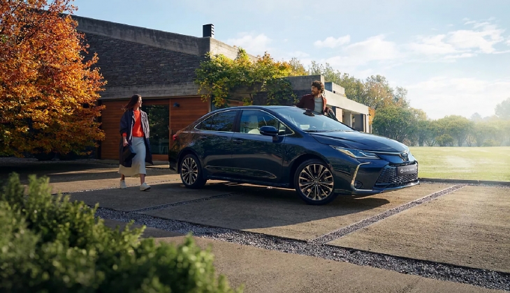 Araba almak istenler dikkat! Toyota Corolla'ya 180 bin TL indirim! İşte Kasım 2023 fiyat listesi