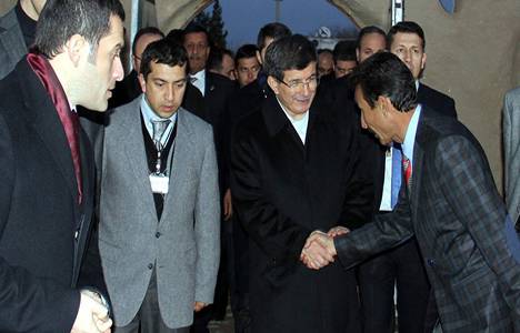 Ahmet Davutoğlu, Şanlıurfa’da ilk üniversiteyi ziyaret etti!