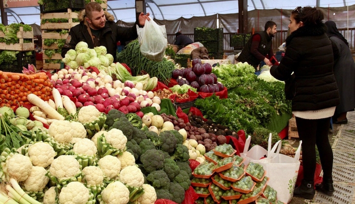 Soğandan sonra sıra onda! Sofraların demirbaşı 100 lirayı geçti
