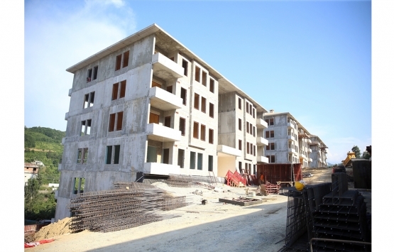 Trabzon Araklı'da afetzedeler için inşa edilen konutlar yükseliyor!