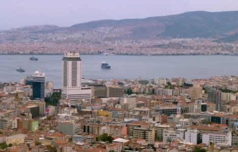 Selahattin Varan: İzmir belediyeleri dönüşümde gecikti!