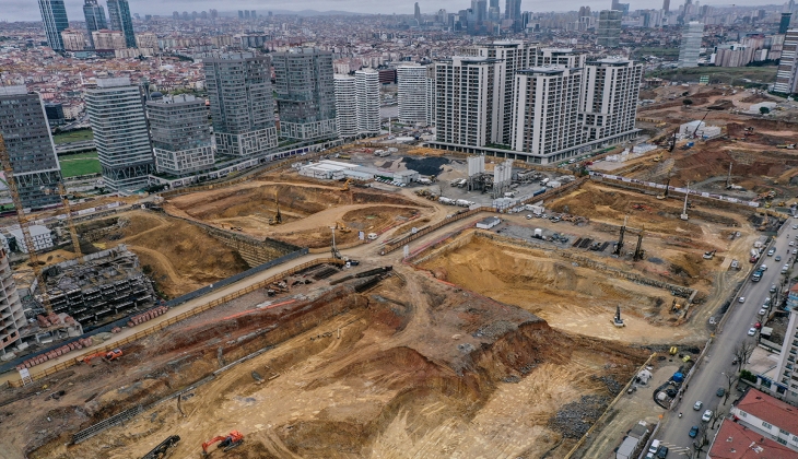 Murat Kurum 60 bin kişiye konut müjdesini canlı yayında verdi! Teslim edileceği tarihi açıkladı