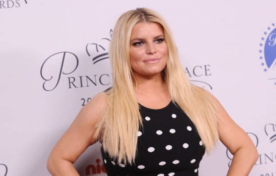 California yangını Jessica Simpson'ın evini teğet geçti!