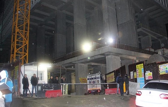 Beyoğlu nda inşaattan düşen işçi yaralandı!
