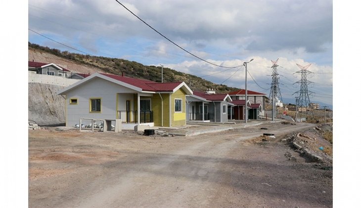 İzmir de heyelandan etkilenen 34 ailenin evleri tamamlandı!