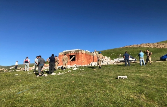 Gümüşhane yaylalarındaki kaçak yapılar yıkılıyor!