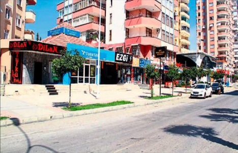 Adana'daki Dilan Türkü Evi kaldırım işgaline mi neden oldu?