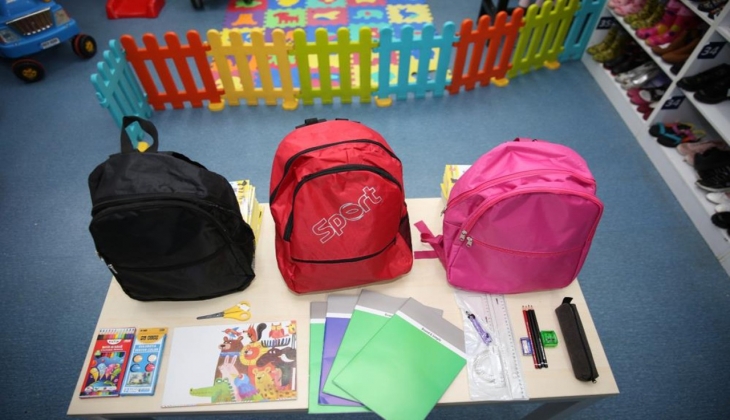 İhtiyaç sahibi 3 bin aileye çanta, defter ve kalem yardımı 