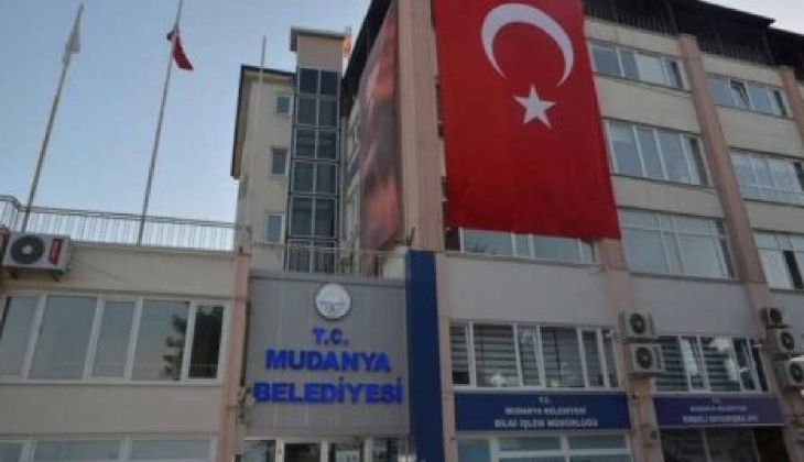 Mudanya belediye binası meydana gelen 5.1 lik deprem sonrası tahliye edildi!