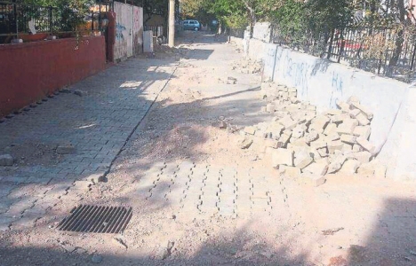 İzmir Bayraklılılar yolların onarılmasını istiyor!