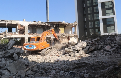 Mersin Akdeniz metruk evlerden kurtuluyor!