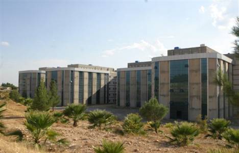 Urfa'da 17 yıl önce temeli atılan hastane devletten ödenek bekliyor!