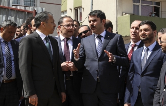 Kağıthane deki enkaz bölgesinde geoteknik rapor hazırlanıyor