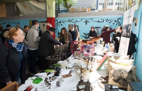 The House Residence Bomonti sokak hayvanları için tezgah açtı!