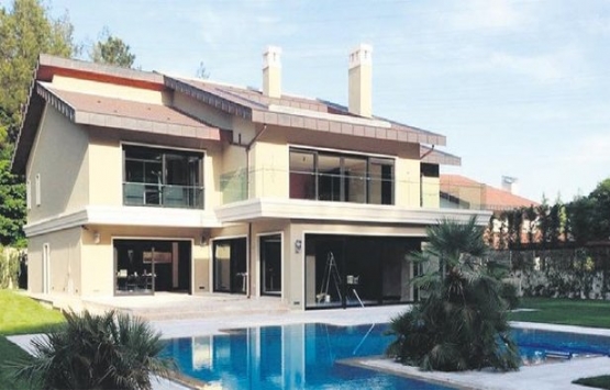 Ajda Pekkan Bahçeköy’deki lüks villasını satıyor!
