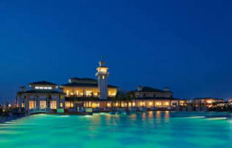 Hazar kıyısındaki Yelken Otel Polimeks imzası taşıyor!