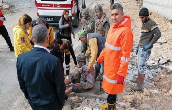 Mersin Silifke de inşaatta beton kalıbı çöktü: 3 yaralı!