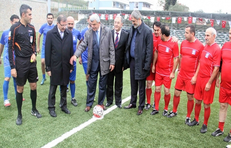 Kocaeli Salih Gün futbol sahası açıldı!