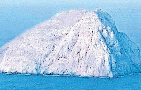 Yunanistan'da 500 bin euroya satılık kayalık!