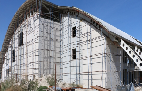 Burdur Spor Salonu yıl sonunda hizmette!