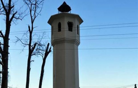 649 yıllık tarihi saat çalındı!