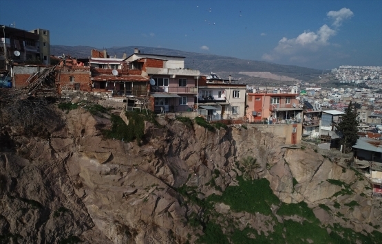 Ömer Bulut: Bayraklı da kayaların düştüğü yerleşimler dönüşmeli!