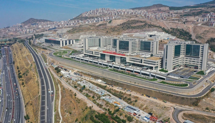 Bayraklı Şehir Hastanesi hasta kabulü için gün sayıyor!