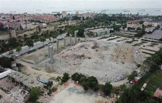 Abdi İpekçi Spor Salonu nun yıkımında sona gelindi!