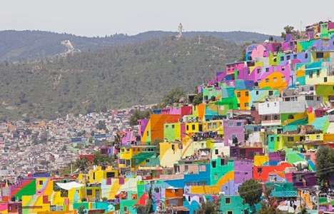 Meksika Pachuca bölgesindeki 200 ev boyandı!