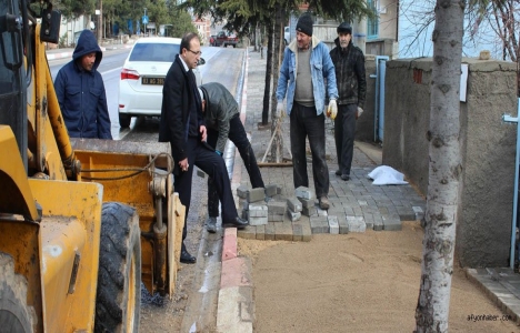Afyon İhsaniye'de yol çalışmaları sürüyor!