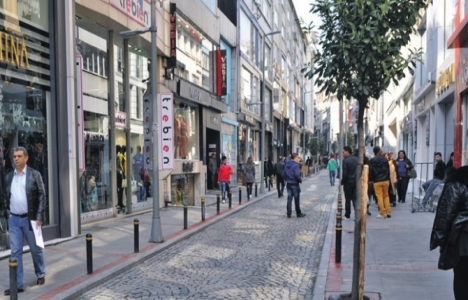 Osmanbey'de boş kalan dükkanları Suriyeliler doldurdu!