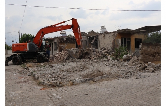 Nazilli de metruk binalar ortadan kaldırılıyor!